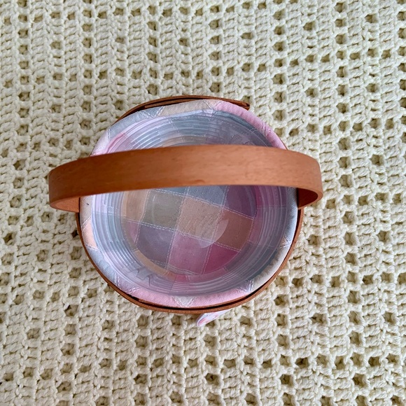 Longaberger 2001 Edition Small Easter Woven Basket with Pastel Lining - Picture 4 of 11